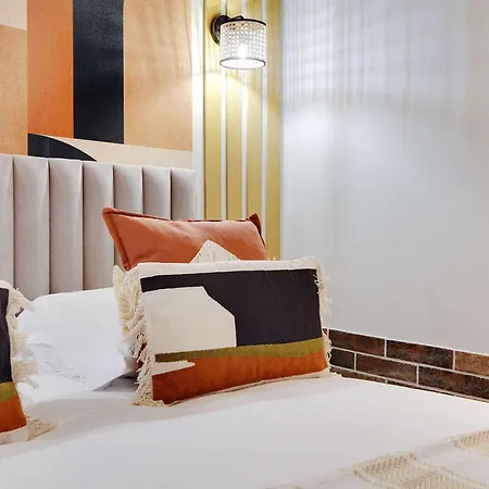 Modern Flat - 2 Bedrooms 7 People - Montmartre * Παρίσι