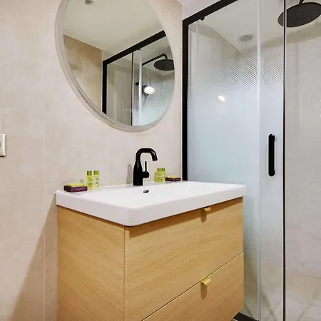 Modern Flat - 2 Bedrooms 7 People - Montmartre